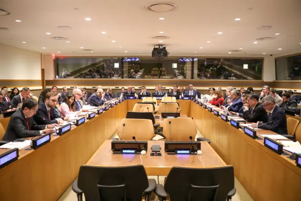 أكدت الدول المشاركة في الاجتماع دعم أولويات الحكومة اليمنية سياسياً واقتصادياً (سبأ)