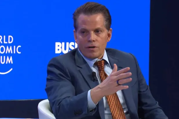 أنتوني سكاراموتشي مدير اتصالات البيت الأبيض في ولاية ترمب الأولى (الشرق الأوسط)