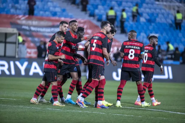الرياض يحتفل بهدف الفوز الذي جاء في وقت قاتل (تصوير: سعد الدوسري)
