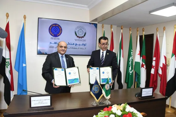 الأمين العام لـ«أوابك» المهندس جمال اللوغاني والمدير العام لـ«المنظمة العربية للتنمية الصناعية» المهندس عادل الصقر (منصة «إكس»)