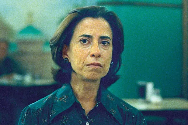  فرناندا توريس في «لا زلت هنا» (ڤيديوفيلمز) 