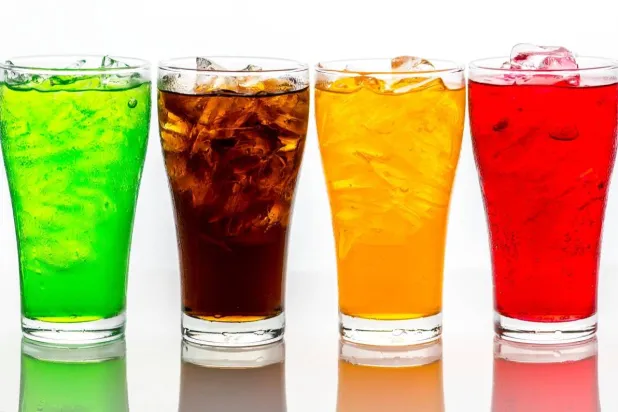 المشروبات المُحلَّاة تحتوي على سكر مُضاف بكميّة كبيرة (الجمعية الأميركية للتغذية)