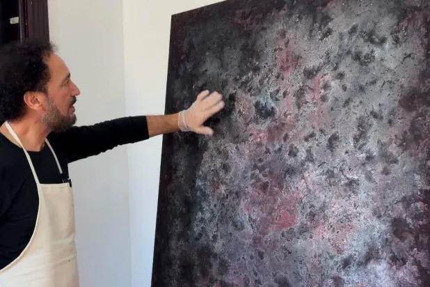 الموسيقار العراقي نصير شمة فناناً تشكيلياً (وزارة الثقافة المصرية)