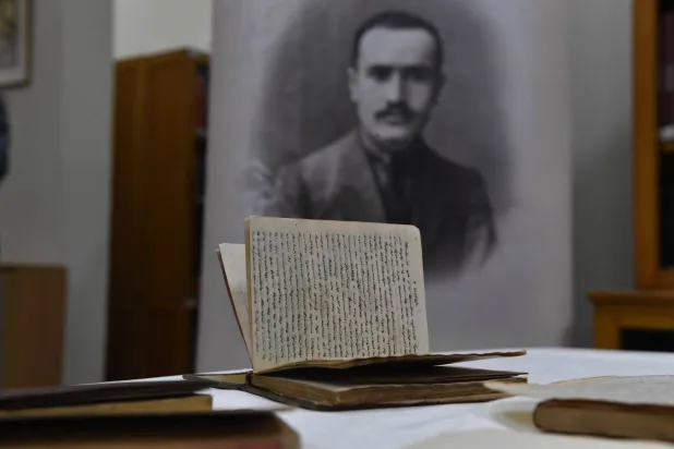 الكتابة شكَّلت عزاءه (سيرا أرسلانيان)