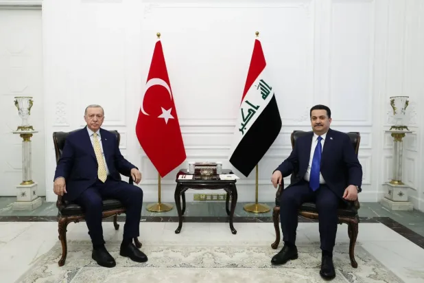 Irak Başbakanı Muhammed Şiya es Sudani ve Türkiye Cumhurbaşkanı Recep Tayyip Erdoğan Bağdat'taki görüşmede (Türkiye Cumhurbaşkanlığı)
