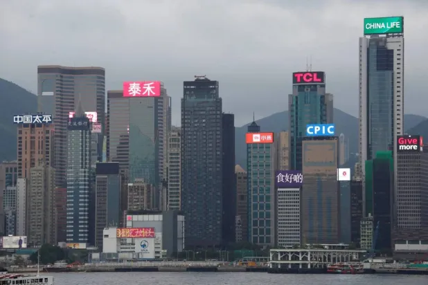 شركات ومؤسسات مالية في الصين (رويترز)