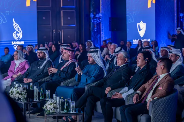 جانب من الحضور الرسمي لتدشين شعار الألعاب الآسيوية للشباب في البحرين (الشرق الأوسط)