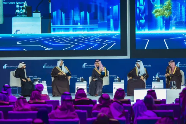 خلال جلسة حوارية في «منتدى مستقبل العقار» بالرياض (الهيئة العامة للعقار)