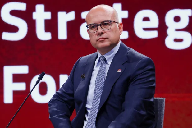 رئيس وزراء صربيا ميلوس فوسيفيتش (رويترز)