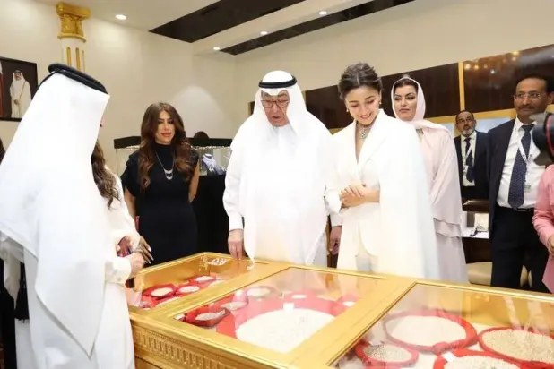 جانب من معرض الدوحة للمجوهرات والساعات 2024 (قطر للسياحة)