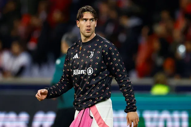 دوسان فلاهوفيتش مهاجم يوفنتوس جاهز لمواجهة بنفيكا (رويترز)