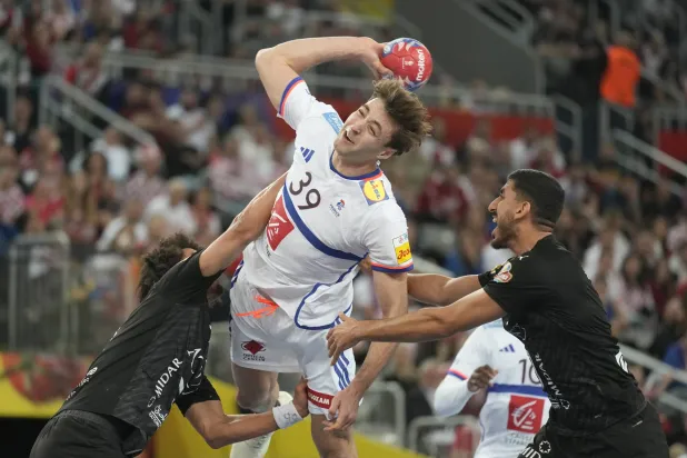 فرنسا هزمت مصر في الثانية الأخيرة (أ.ب)