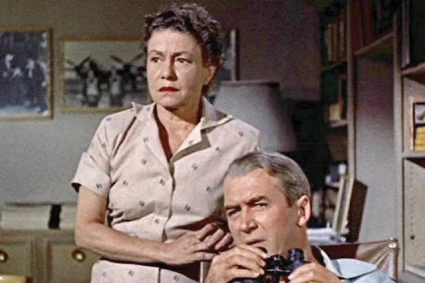 «نافذة خلفية» (باراماونت)