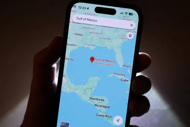 خريطة لخليج المكسيك يتم عرضها على تطبيق «خرائط غوغل» (أ.ف.ب)