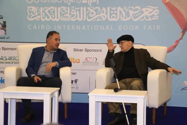 لقاء مع الشاعر أحمد عبد المعطي حجازي