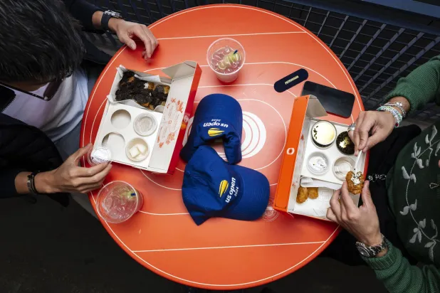 مأكولات جاهزة وصحية (الشرق الاوسط)