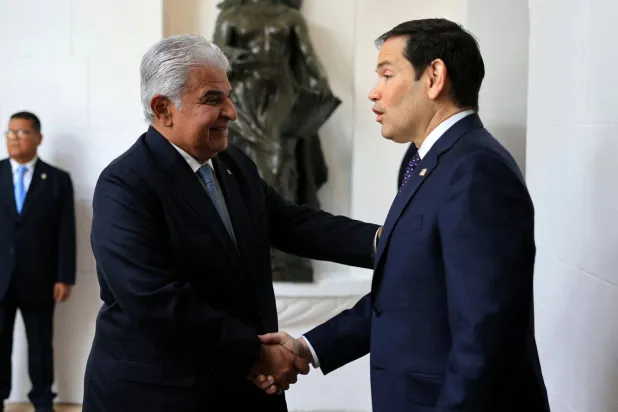 رئيس بنما مستقبلاً ماركو روبيو في القصر الرئاسي 2 فبراير (أ.ف.ب)