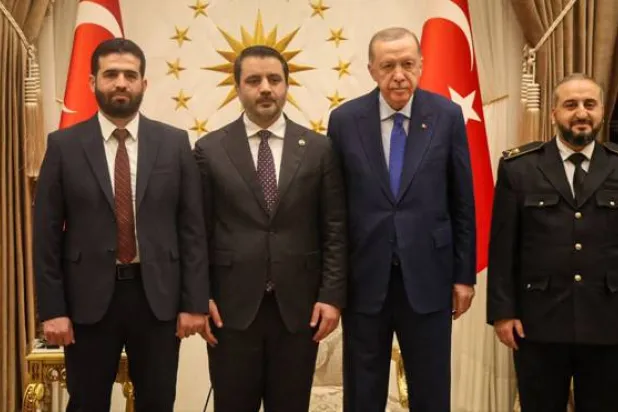 إردوغان خلال استقباله وزيري الخارجية والدفاع ورئيس المخابرات في الإدارة السورية في أنقرة منتصف يناير الماضي (الرئاسة التركية)