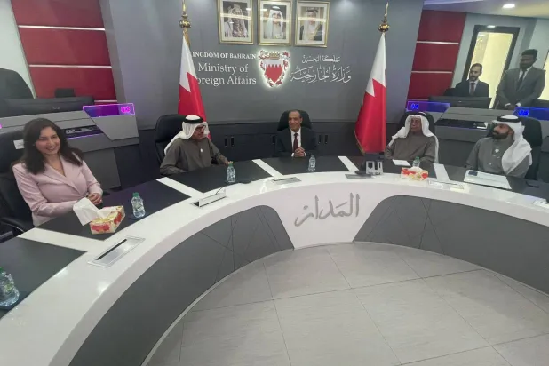 محادثات وزير الخارجية المصري مع نظيره البحريني في المنامة (الخارجية المصرية)