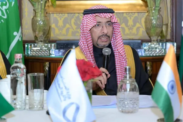 وزير الصناعة الثروة المعدنية السعودي بندر الخريّف خلال الاجتماع في الهند (واس)