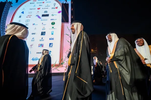 300 شاب زفّهم الموسم في ليلة العمر (موسم الرياض)