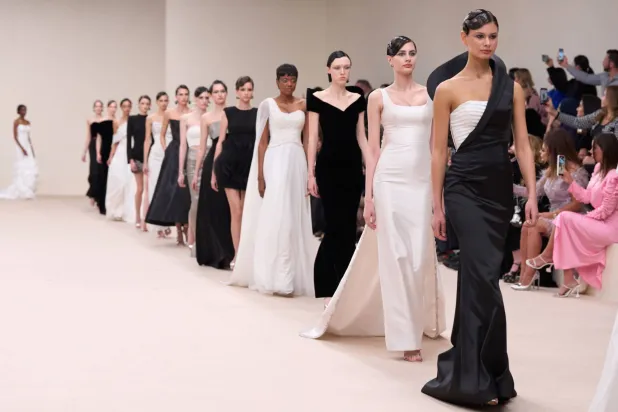 من عرض «فيلفيتي كوتور» (مجلس الأزياء العربي)