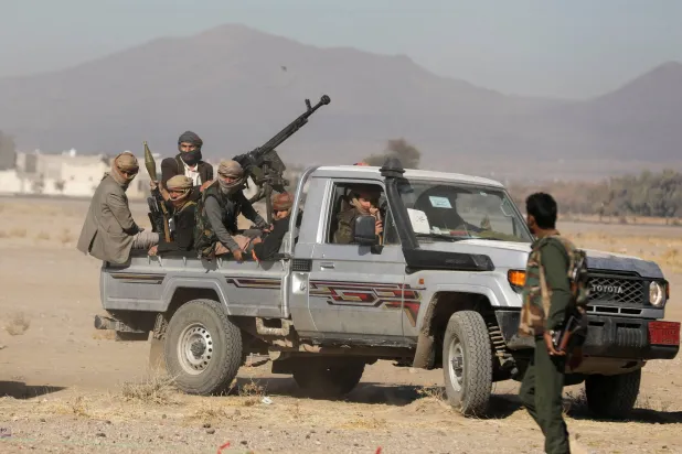 Houthi-aligned armed tribesmen arrive at a gathering to show support to Palestinians in the Gaza Strip in the northern outskirts of Sanaa, Yemen January 16, 2025. REUTERS/Khaled Abdullah