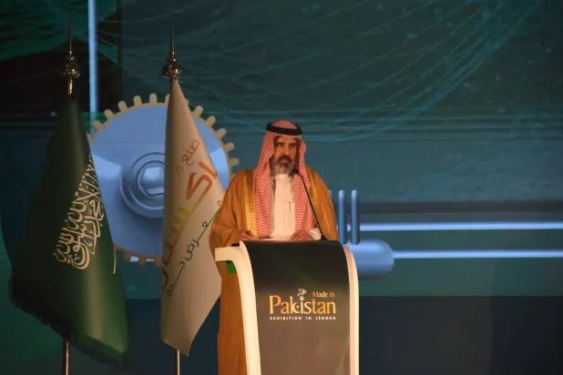 مساعد وزير الاستثمار السعودي خلال إلقائه كلمته (الشرق الأوسط)