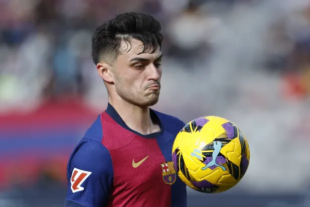 بيدري نجم وسط برشلونة المتألق (أ.ب)