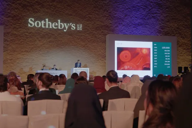 جانب من مزاد «سوذبيز» في الدرعية (تصوير: تركي العقيلي)