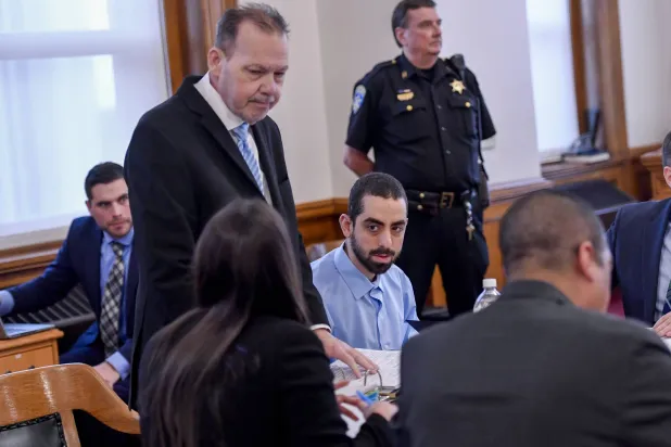 بدء جلسات الاستماع بنيويورك في قضية مهاجم سلمان رشدي