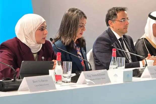 وزيرة المالية الكويتية خلال مشاركتها بالمنتدى التاسع للمالية العامة في الدول العربية المُقام بمدينة دبي