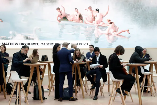 خلال قمة باريس للذكاء الاصطناعي بالقصر الكبير في باريس يوم 10 فبراير 2025 (رويترز)