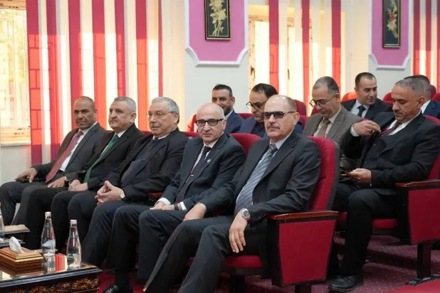 صورة منشورة على موقع المحكمة الاتحادية من ملتقى القضاء العراقي الدستوري الثاني الذي نظمته بالتعاون مع كلية القانون في جامعة بغداد الشهر الماضي