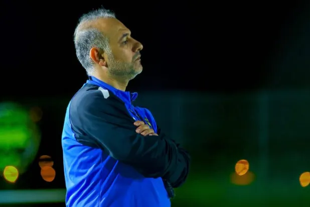 علي عاشور مدرب الخالدية البحريني (نادي الخالدية)