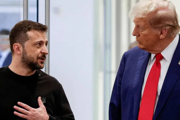 الرئيس الأوكراني فولوديمير زيلينسكي والرئيس الأميركي دونالد ترمب خلال لقائهما في نيويورك... سبتمبر 2024 (رويترز)