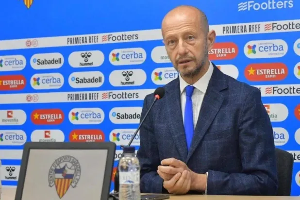 الإسباني ستيف كالزادا الرئيس التنفيذي لنادي الهلال (الشرق الأوسط)