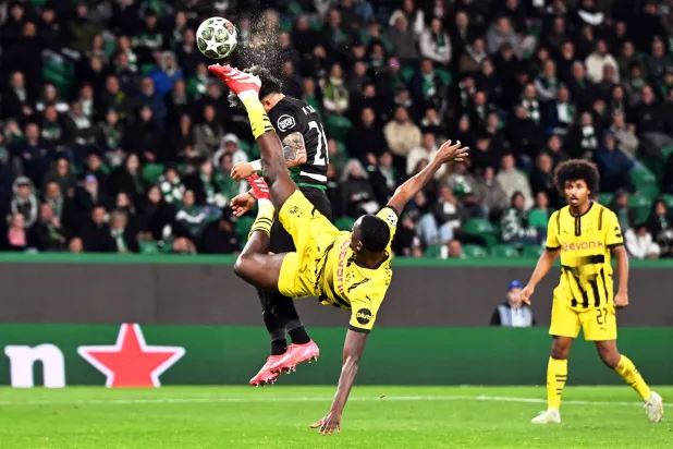الغيني سيرهو جيراسي تألق في فوز دورتموند على سبورتنغ (د.ب.أ)