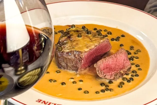 ستيك بالفلفل (لقطة مصوَّرة من الشاشة لمطعم مارسولين بلندن)