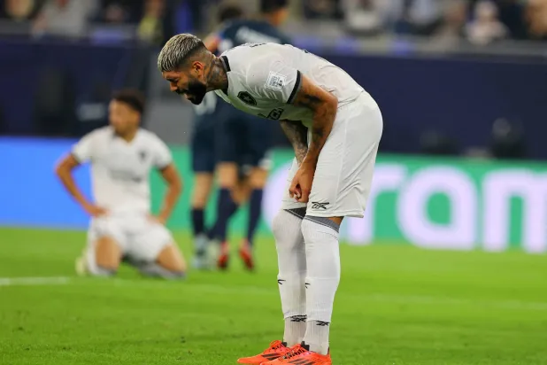 ألكسندر باربوزا (رويترز)