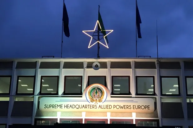 مقر قوى حلفاء «الناتو» المعروف باسم «القيادة العليا للقوات المتحالفة في أوروبا» (إكس)