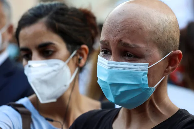 معدلات الإصابة بالسرطان تؤثر بشكل متزايد على البالغين الأصغر سنّاً (رويترز)