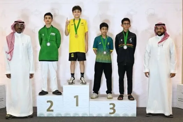 جانب من تتويج الأبطال (الشرق الأوسط)