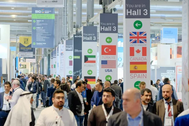 جانب من معرض «بيغ 5 كونستركت» (الشرق الأوسط)