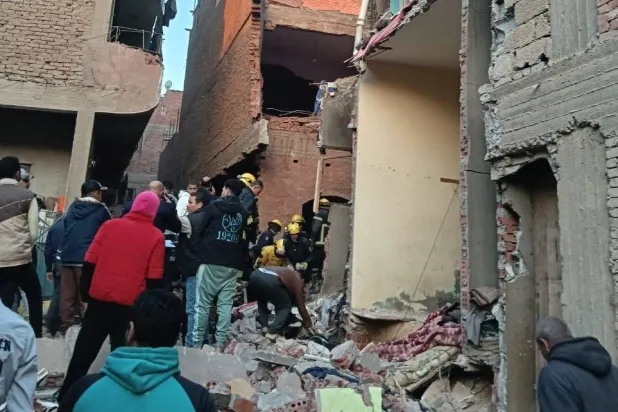 صورة متداولة لجزء من العقار المنهار بمنطقة كرداسة في مصر