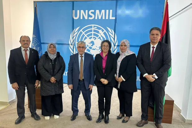 خوري في لقاء سابق بأعضاء من مجلسي النواب و«الأعلى للدولة» في ليبيا (البعثة الأممية)