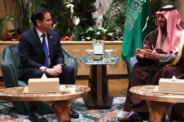 Suudi Arabistan Veliaht Prensi Muhammed bin Selman dün ABD Dışişleri Bakanı Marco Rubio'yu kabul etti (AP)