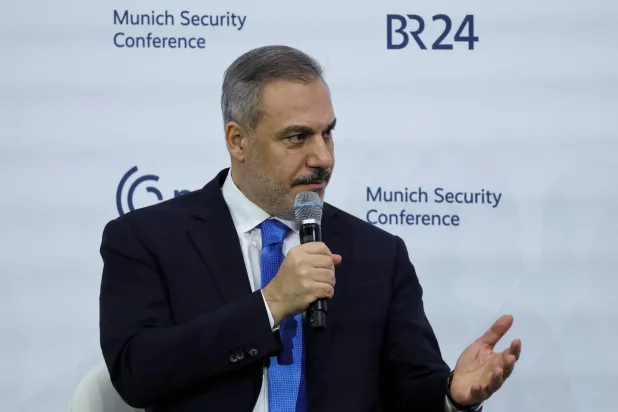 وزير الخارجية التركي هاكان فيدان (رويترز)