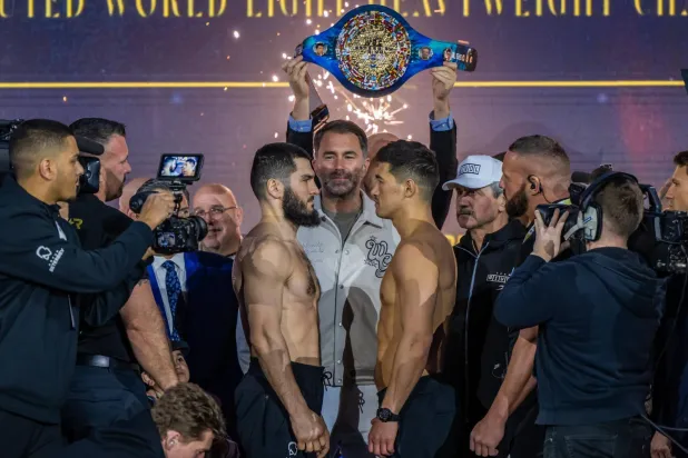 أرتور بيتربييف ودميتري بيفول وجها لوجه للمرة الأخيرة قبل النزال (موسم الرياض) 