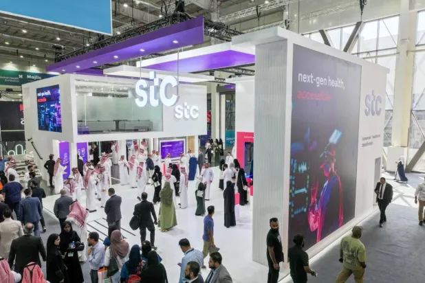 رئيس مجلس إدارة «stc» والرئيس التنفيذي يهنئان القيادة بمناسبة يوم التأسيس